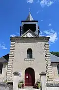 La façade de l'église.