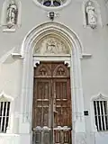 Porte de la chapelle.