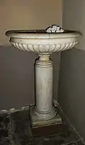 Cuve baptismale.