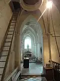 Base du clocher, vue vers l'est.