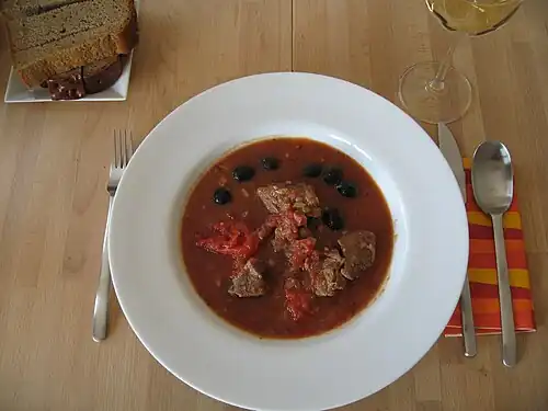 Taureau de Camargue à la niçoise