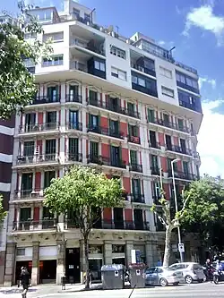 Une « remontée » spéculative par rapport à l'édifice originalRue d'Aragon.
