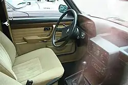 Intérieur de la Série 5 après le lifting de 1976