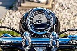 Indicateur de vitesse.