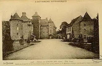 Château de Cordès près d'Orcival.
