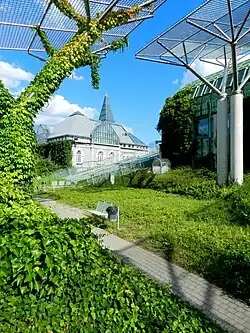 Jardins suspendus de la Bibliothèque de l'université de Varsovie.