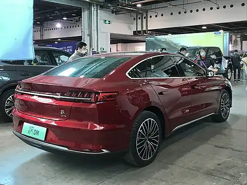 BYD Han DM arrière