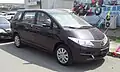 BYD M6 lifté vue avant.