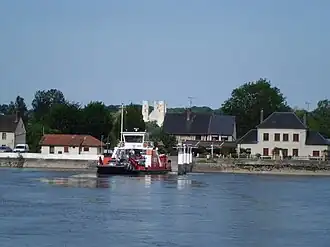 Passage de Jumièges, arrivée du bac n°17.