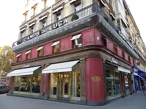 No&nbsp;11 : boutique Baccarat.