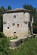 La façade ouest et aval (août&nbsp;2011)