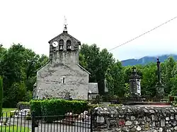 L'église Saint-Hilaire.