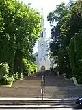 L'église du Sacré-Cœur.