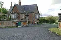 Balcarres Gatehouse, juste à l'est du village