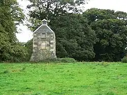 Un doocot substantiel dans le parc de Balcarres House