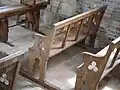 Les bancs.