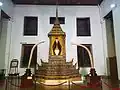 Bussabok Kroen Throne.
