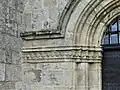 Chapiteaux du portail.