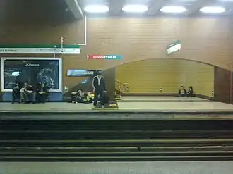 Image illustrative de l’article Baquedano (métro de Santiago)