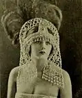 1922