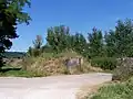 Une digue entre la Garonne et le village (juin&nbsp;2009)