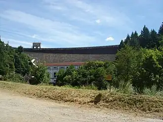 Le barrage d'Éguzon en 2008.