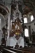 Bénitiers et fonts baptismaux