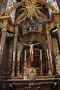Garniture du maître autel dans la basilique Saint-Aphrodise de Béziers