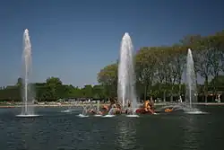 Bassin du char d'Apollon, pendant les Grandes Eaux.