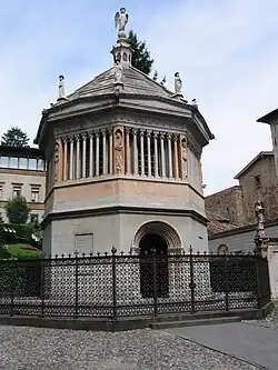 Le Baptistère