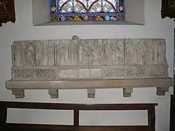 Retable en pierre.