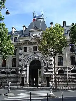 Façade.