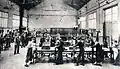 Atelier de l'école technique Beau-Frêne vers 1950.