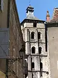 Clocher de l'église abbatiale Saint-Pierre.