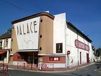 Le cinéma Beaumont-Palace, rue de Paris.