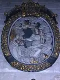 Vierge du rosaire (bas-relief).