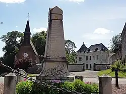 Le monument aux morts.