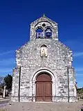 La façade ouest de l'église (avr.&nbsp;2013).
