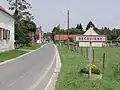 Entrée du village.