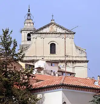 Église Saint-Pierre, façade occidentale.
