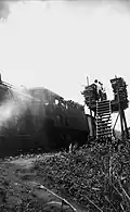 Ravitaillement en bois d'une locomotive