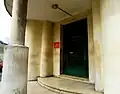 Entrée de la Maison des Associations (dont le Phénix de Belcier), dans les anciens bains-douches.
