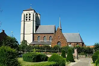 L'église vue du sud.