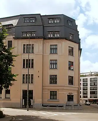 Institut médico-chirurgical de la Croix-Rouge (Art déco 1926).