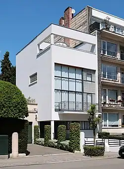La façade.
