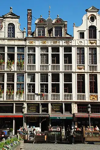Maison du Petit Renard et du Chêne.