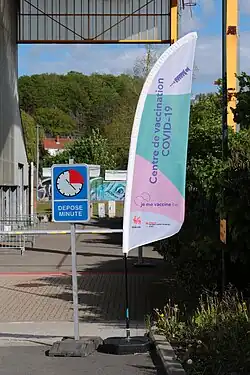 Dépose minute.