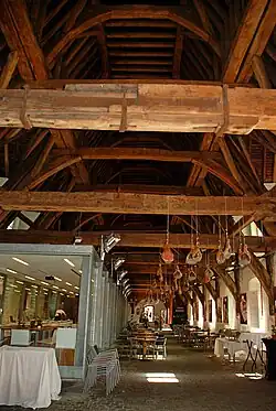 L'intérieur.
