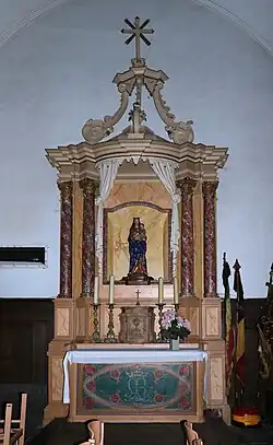 Autel latéral.