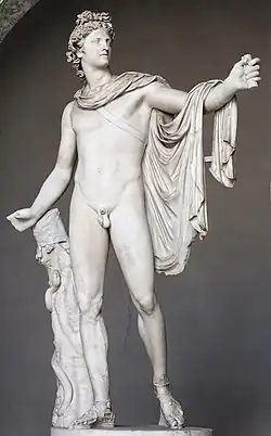 L'Apollon du Belvédère, copie romaine d'une œuvre grecque en bronze.